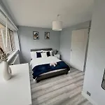 Spacious Home In Wandsworth