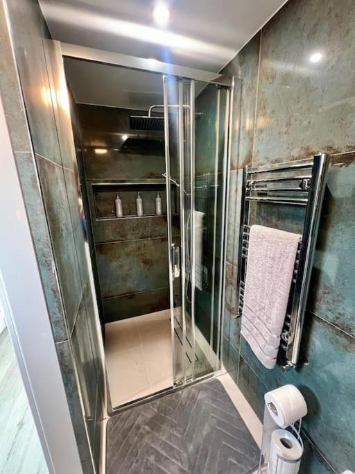 Appartamento Spacious In Wandsworth